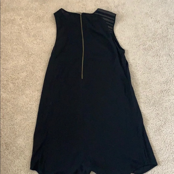 Block dress used like new - Picture 2 of 2